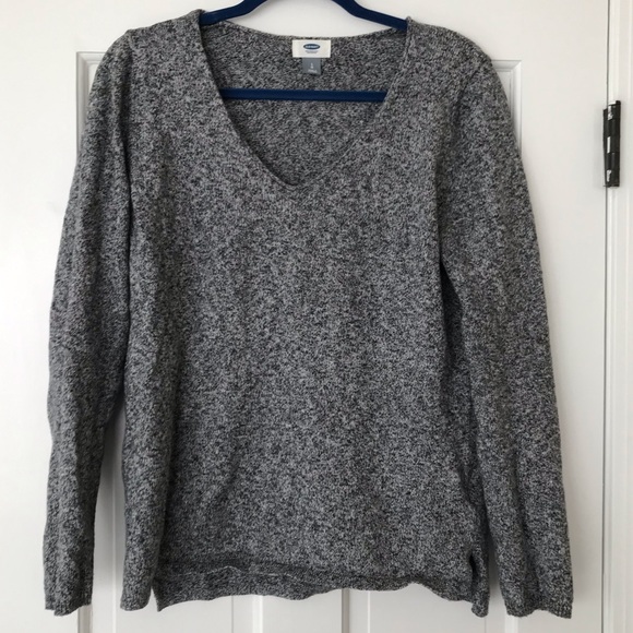 Old Navy Sweaters - Comfy Old Navy v-neck sweater. Great condition.